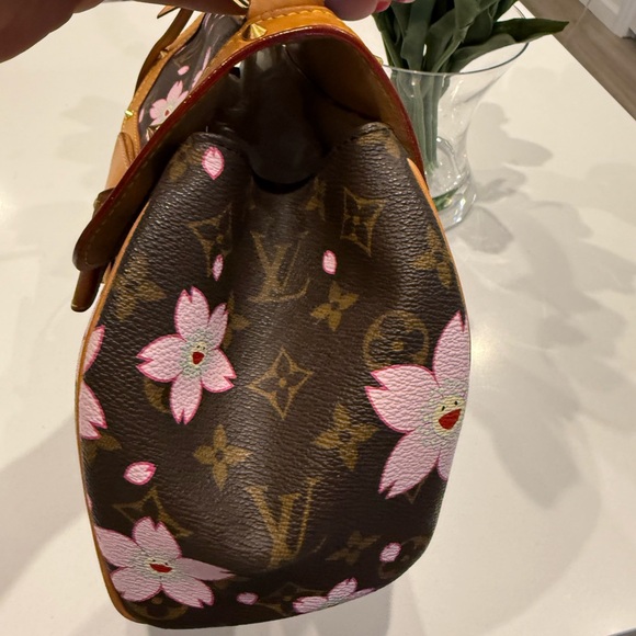 LOUIS VUITTON
TAKASHI MURAKAMI X LV MONOGRAM CHERRY BLOSSOM SAC RETRO PM - Picture 11 of 15